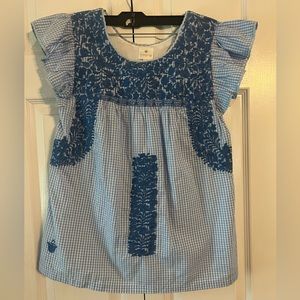 Cute summer top to wear with white jeans/shorts! No tags but never worn